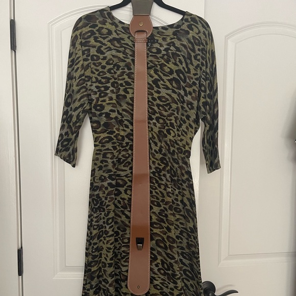 Dress - Picture 1 of 3